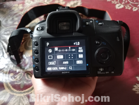 Sony A-200 DSLR